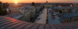 Крыша дома ночью