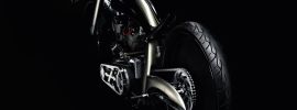 Красивый черный мотоцикл