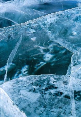 Голубой лед байкала