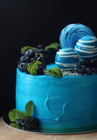 Синий торт для мужчины
