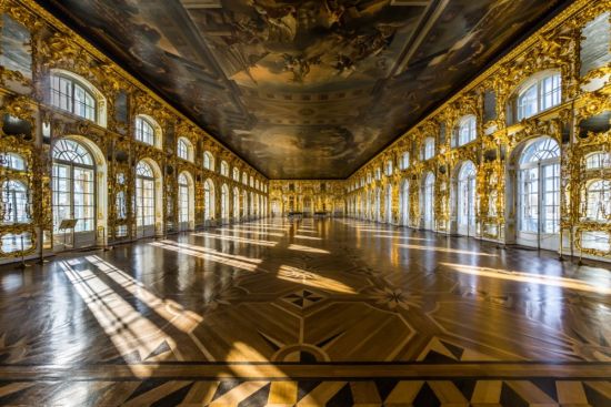 Зеркальный зал екатерининского дворца