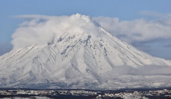Авачинский и корякский вулкан