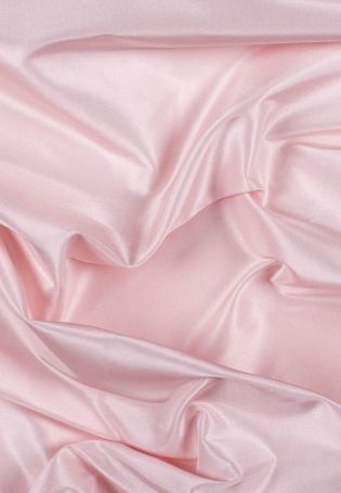 Розовая шелковая ткань