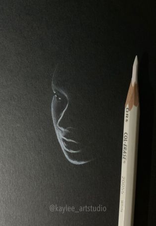 Белый карандаш