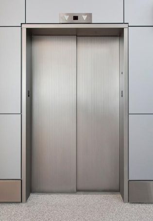 Двери лифта