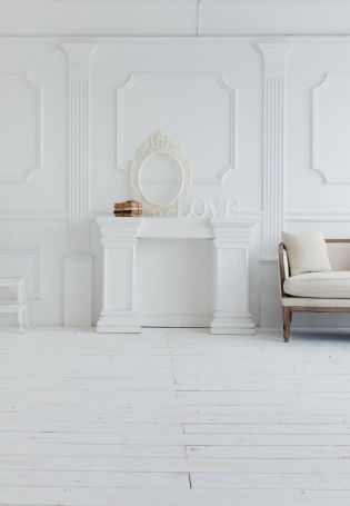 Белая комната с мягкими стенами