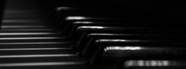 Черно белое пианино