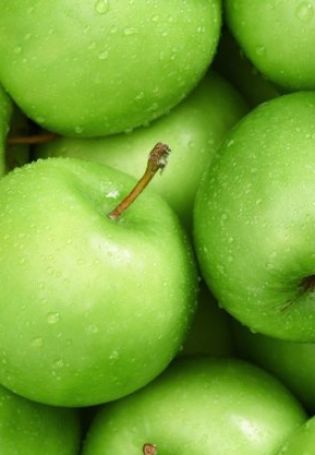 Маленькие зеленые яблоки