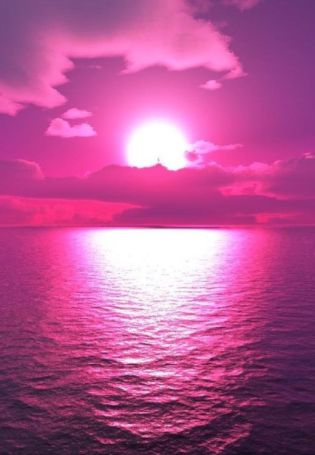 Розовый рассвет на море