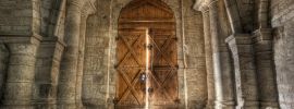 Мистическая дверь