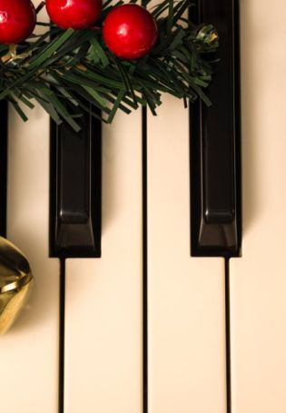 Новогоднее пианино