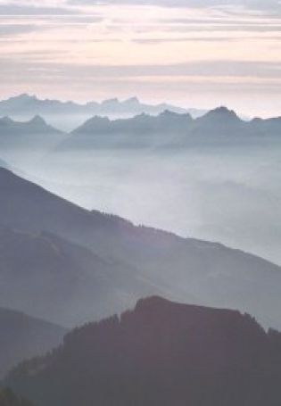 Горы в тумане обои