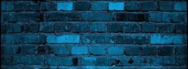 Синяя кирпичная стена