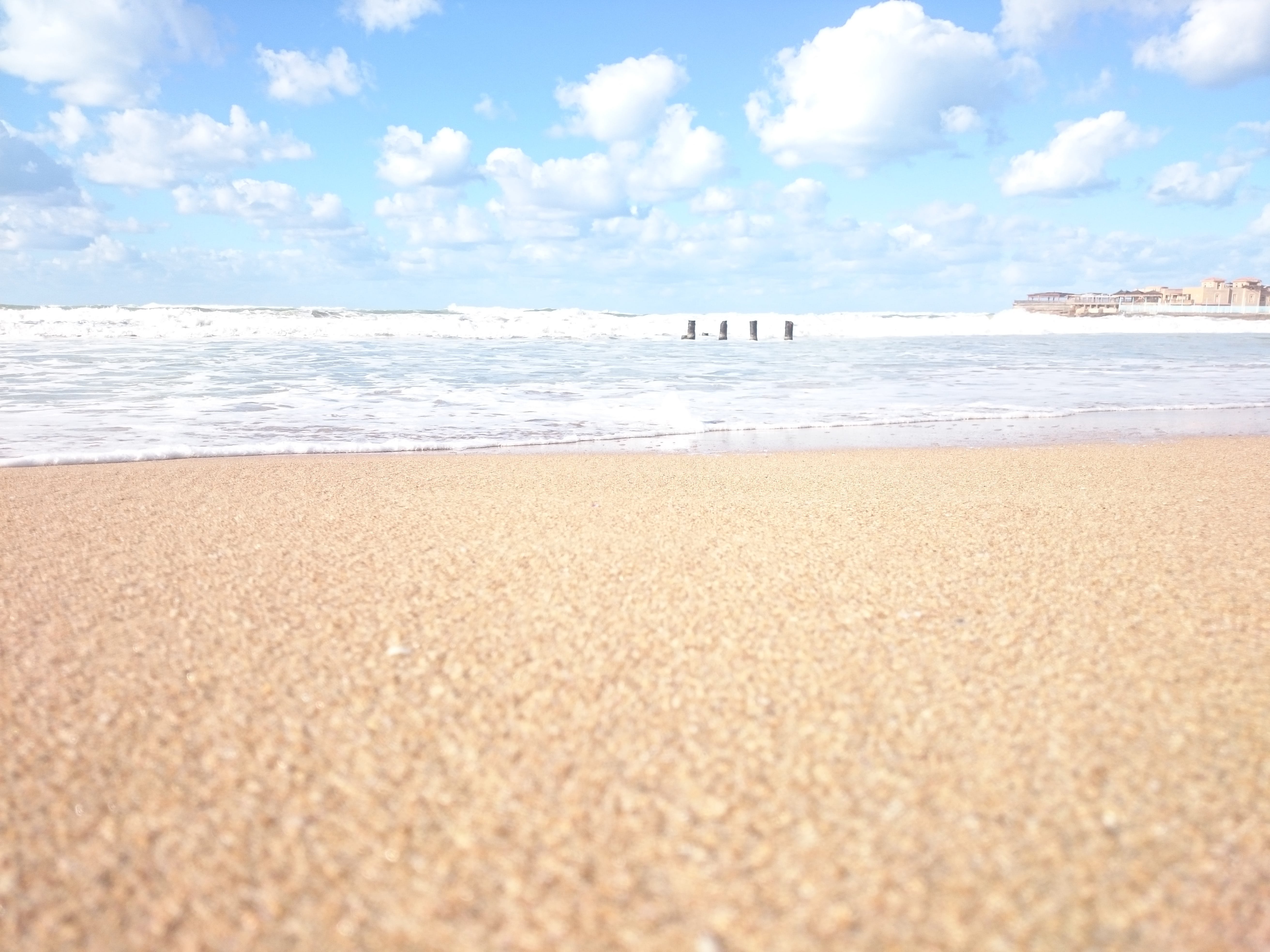 Красивые песчаные пляжи. «Песчаный берег моря»сёра. Белый пляж пляж Горизонт Анапа. Пляж песок. Пляж море песок.