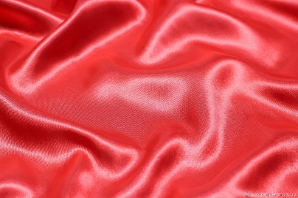 Красная ткань