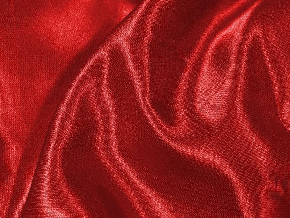 Бордовый шелк