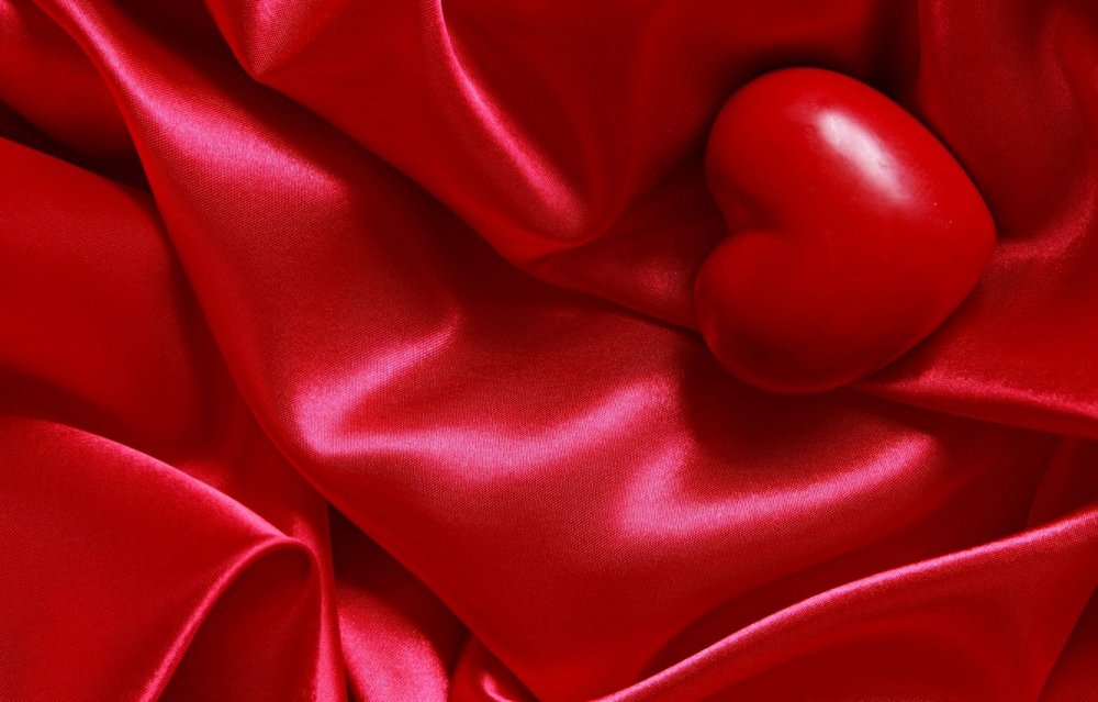 Красная ткань
