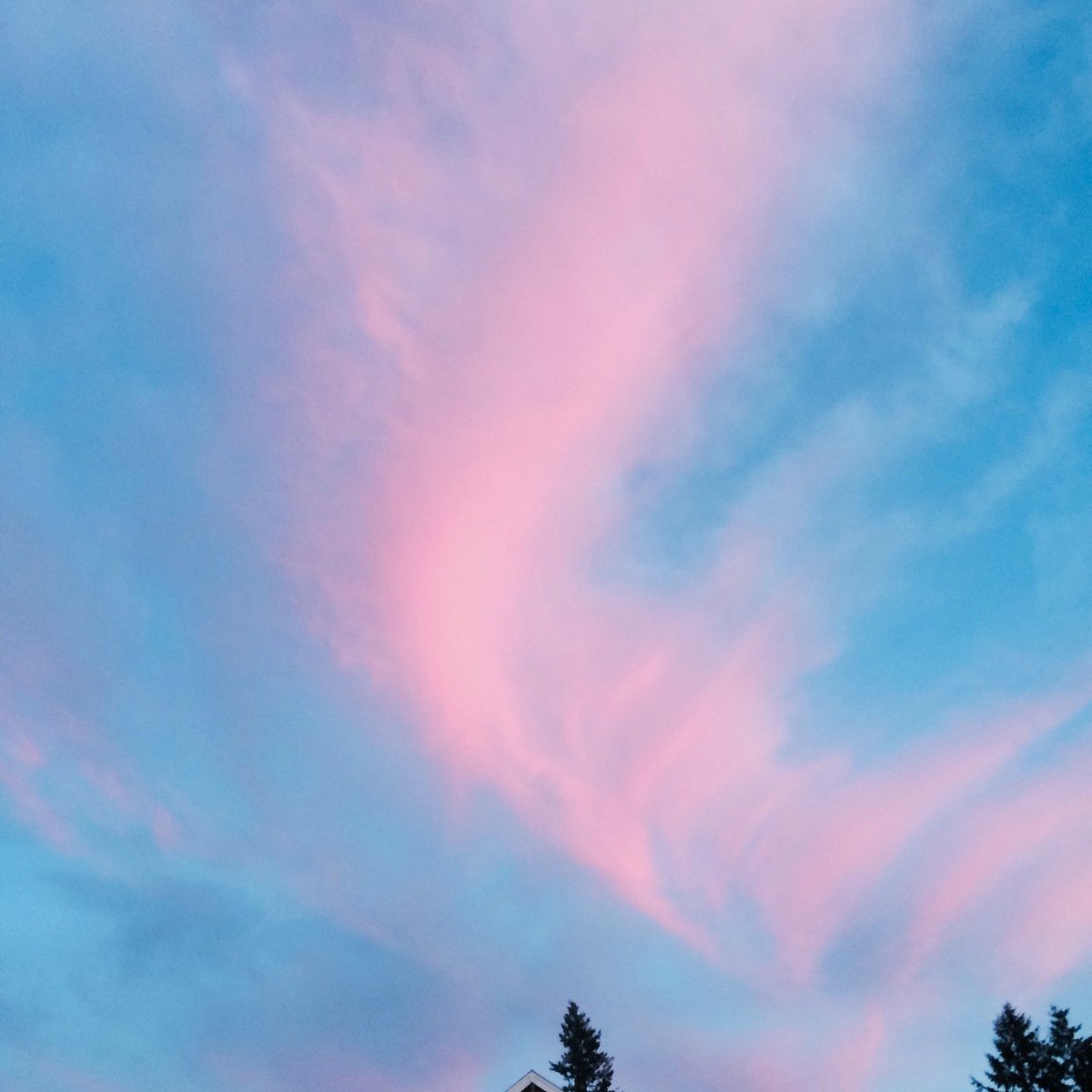Песни миланы розовое небо. Розовое облако. Эстетика розового и голубого. Розово голубое небо. Розовое небо.