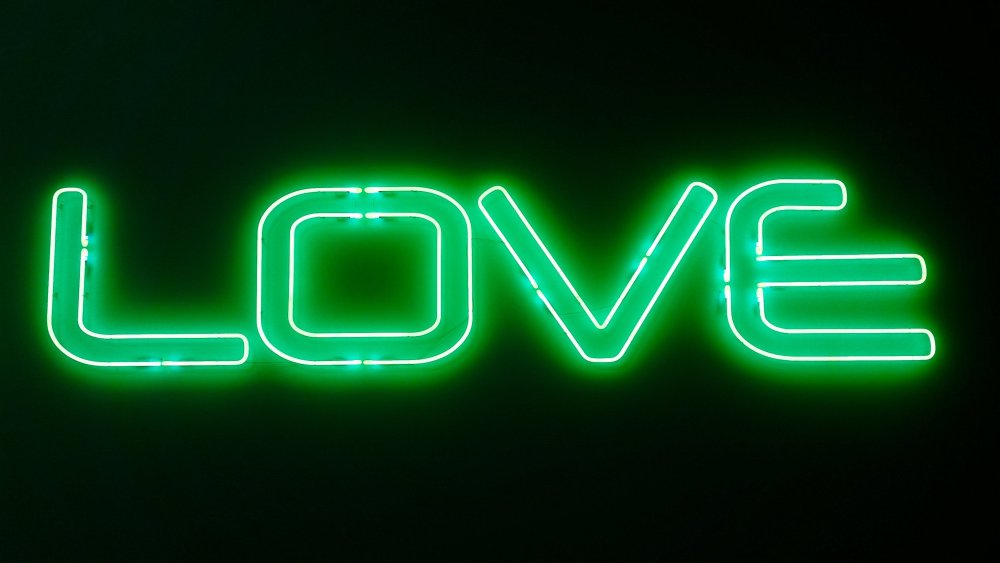 Неоновая вывеска зеленая