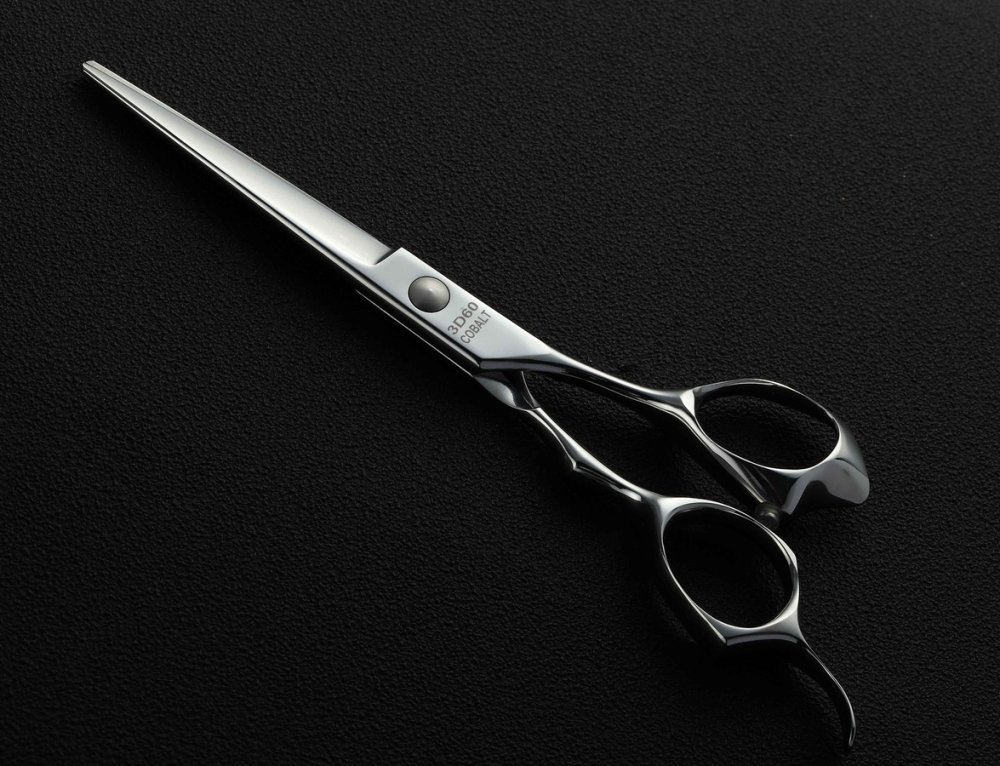 Ножницы на черном фоне