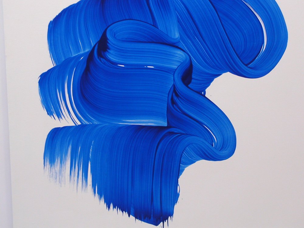 Мазки синей краски