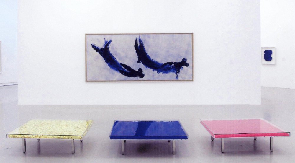 Выставка Ива Кляйна