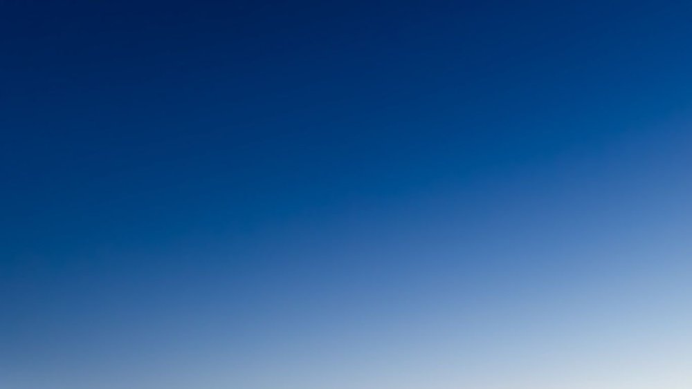 Бело голубой градиент