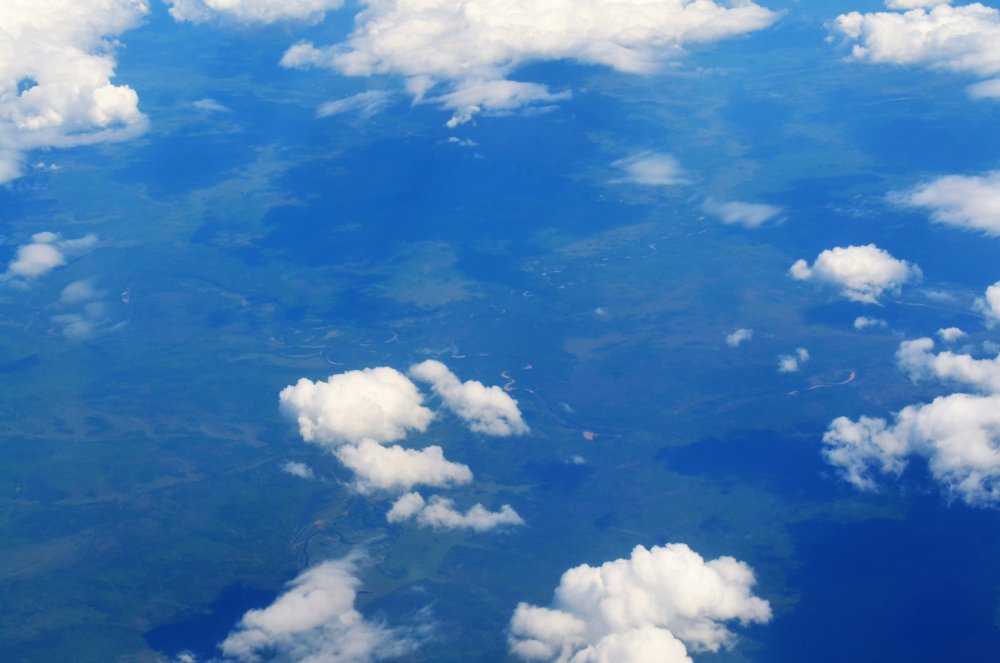 Облака плывут