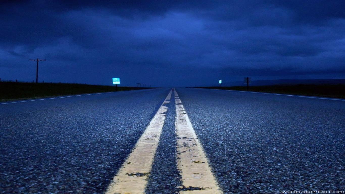 Дорога в ночь слова. Ночная дорога. Фон дорога. Синяя дорога. Темная дорога.