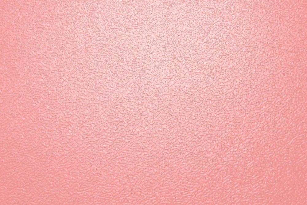 Бледно розовый