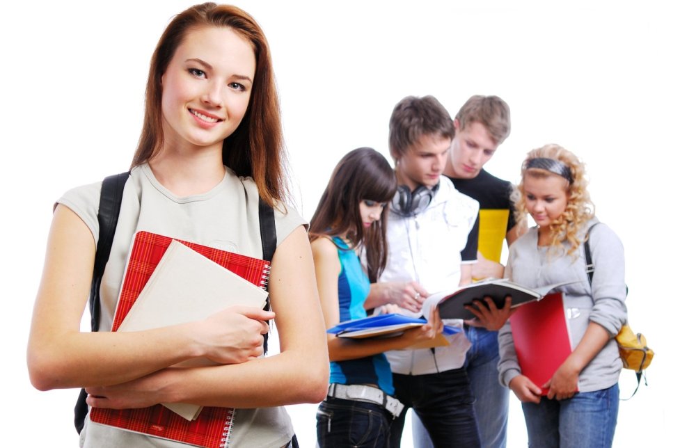 Старшеклассники на белом фоне