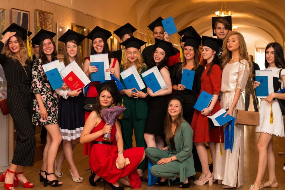 Выпускной в университете
