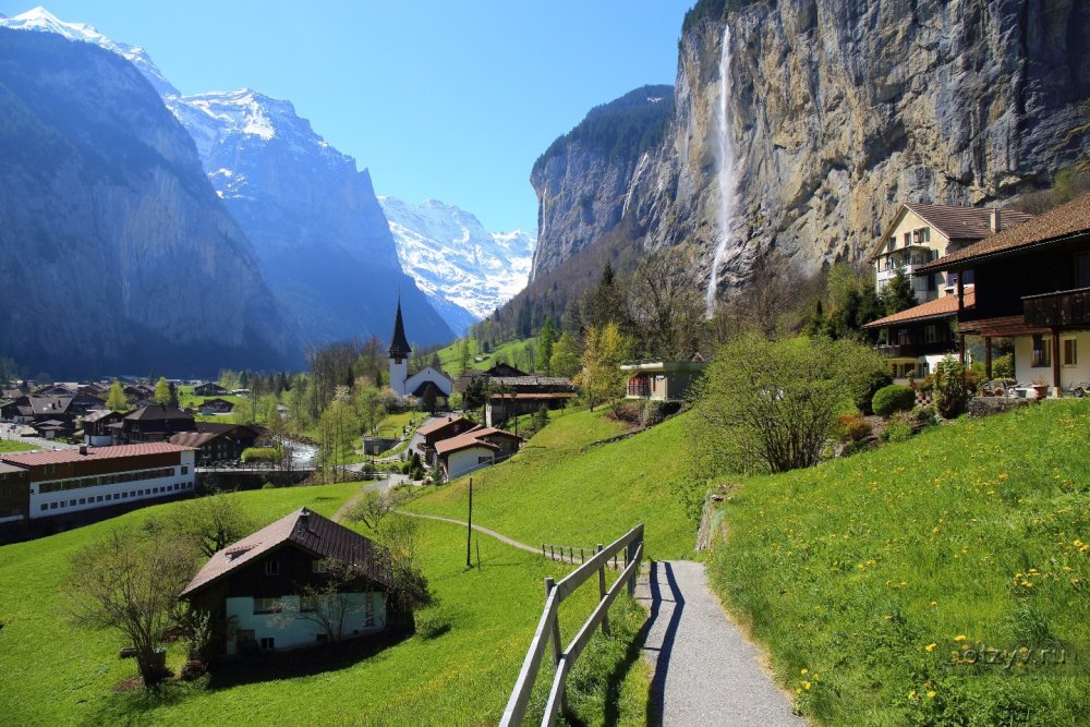Швейцария деревня Лаутербруннен