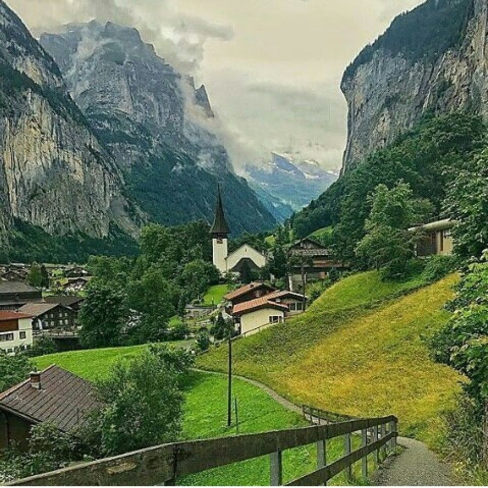 Швейцария деревня Lauterbrunnen