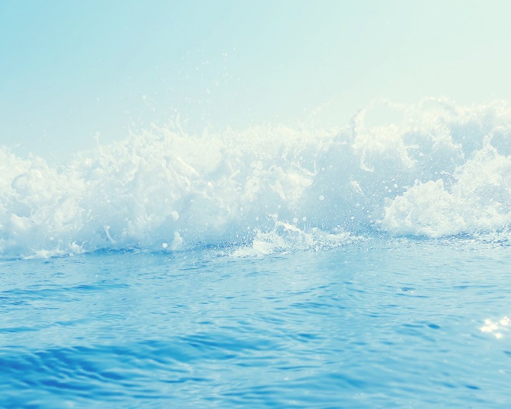 Море светлое