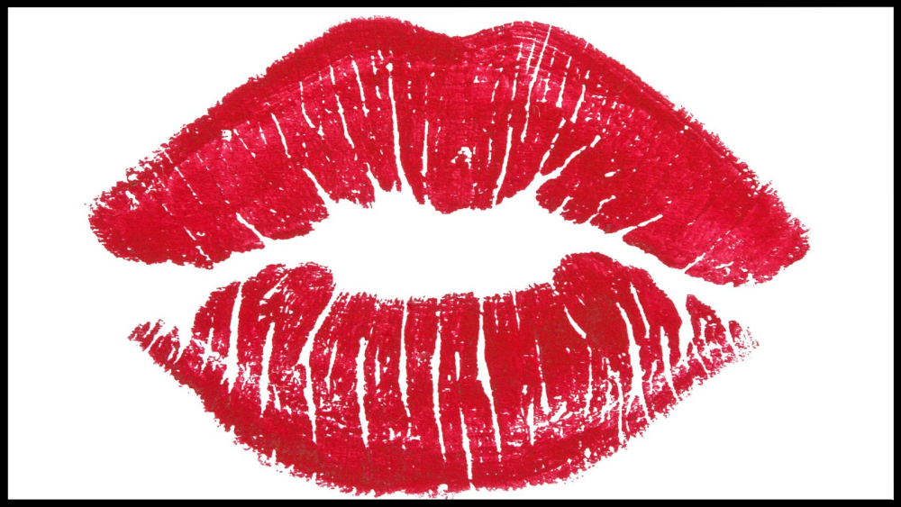 Красные губы на белом фоне