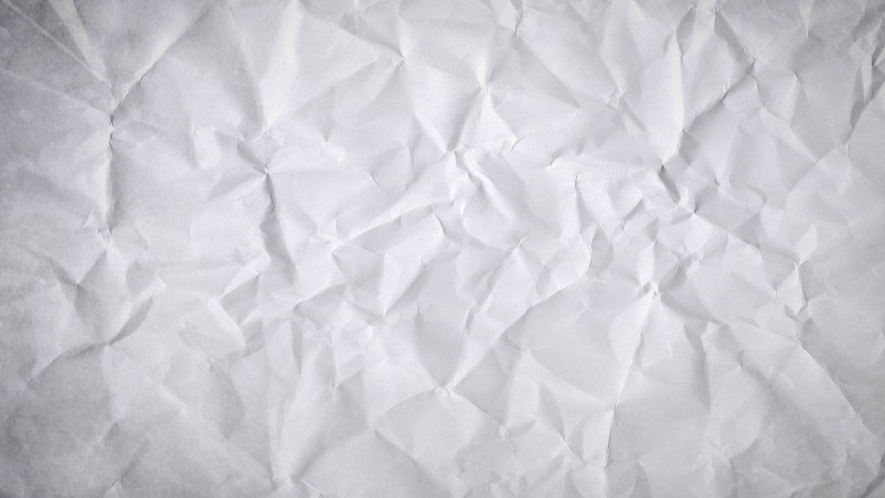 Белая мятая бумага