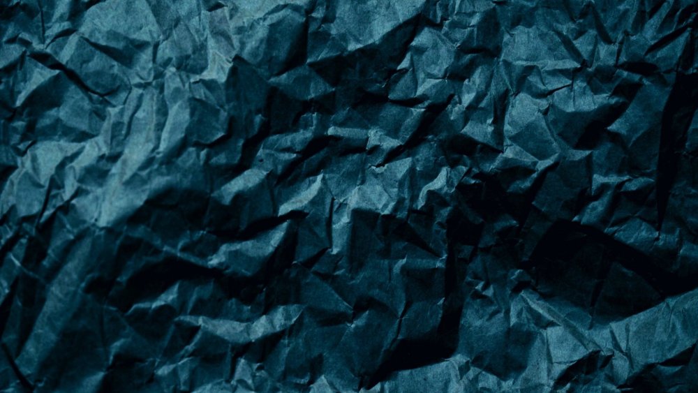 Белая мятая бумага