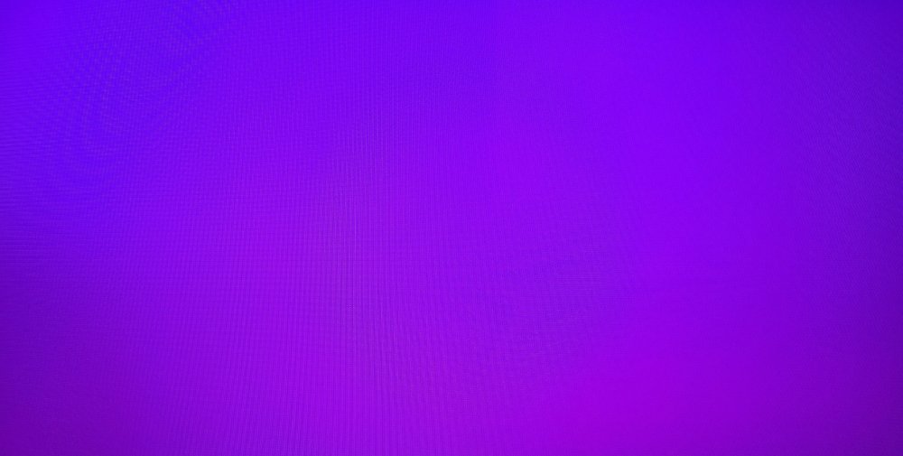 Фиолетовый цвет яркий