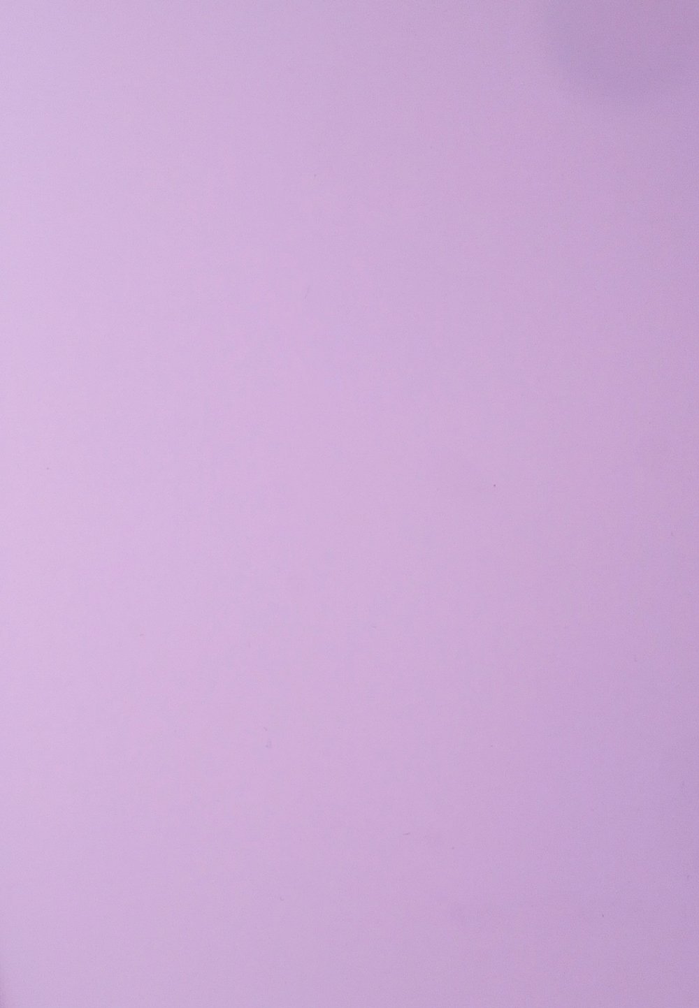 Нежно фиолетовый