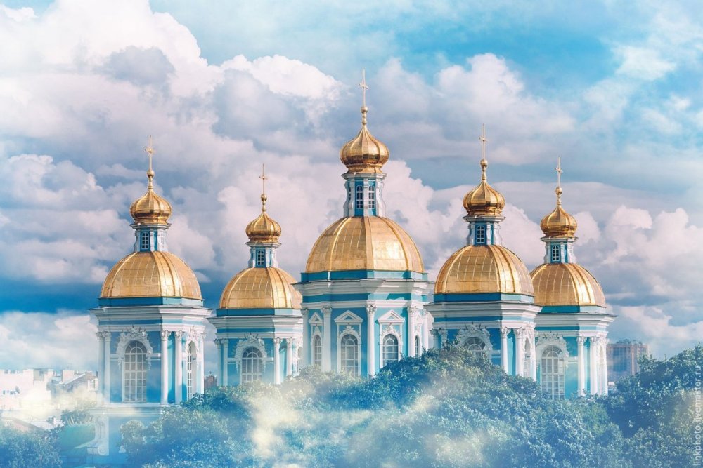 Храм в облаках