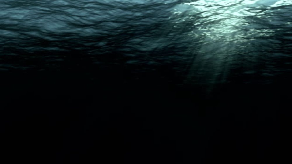 Тёмный океан под водой