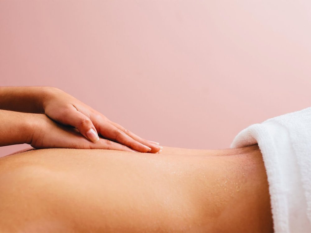 Руки массажиста