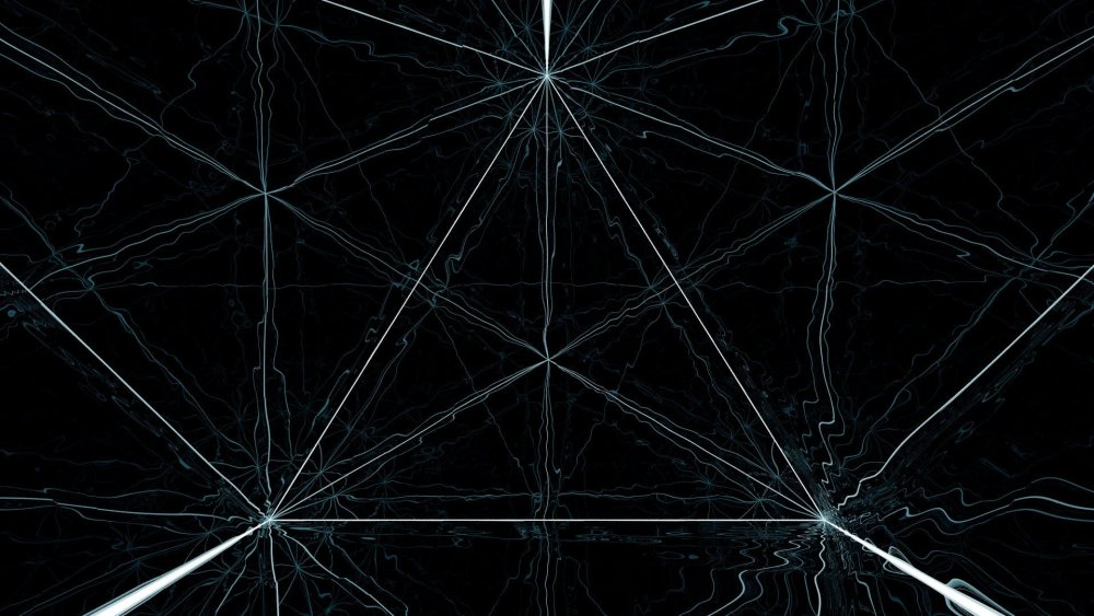 Геометрические фигуры на черном фоне