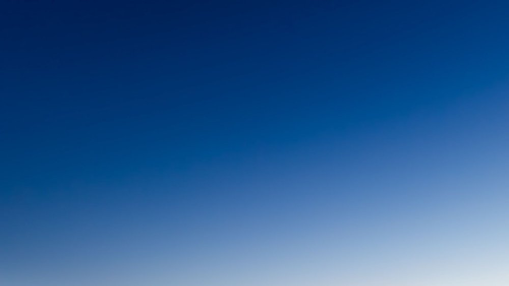 Бело голубой градиент