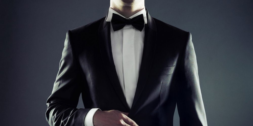 Человек в смокинге