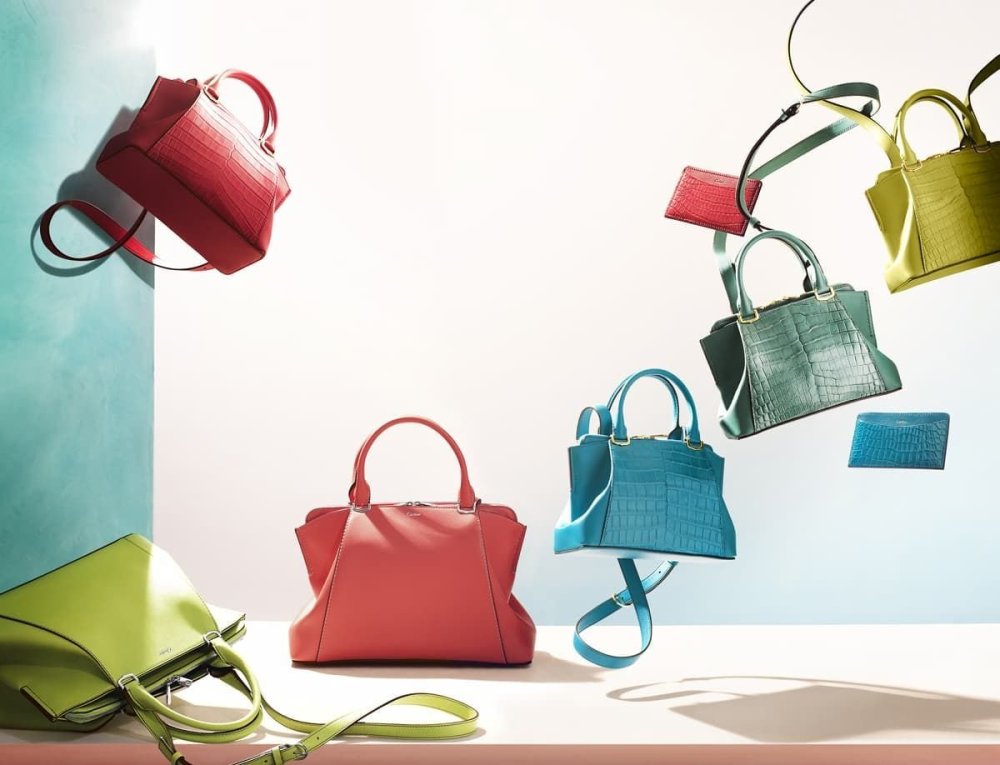 Много сумок