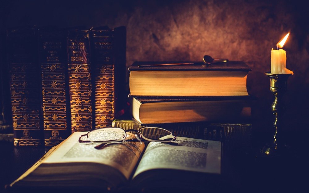 Письменный стол писателя