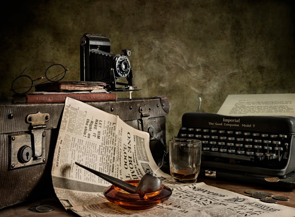 Натюрморт с книгами и свечой