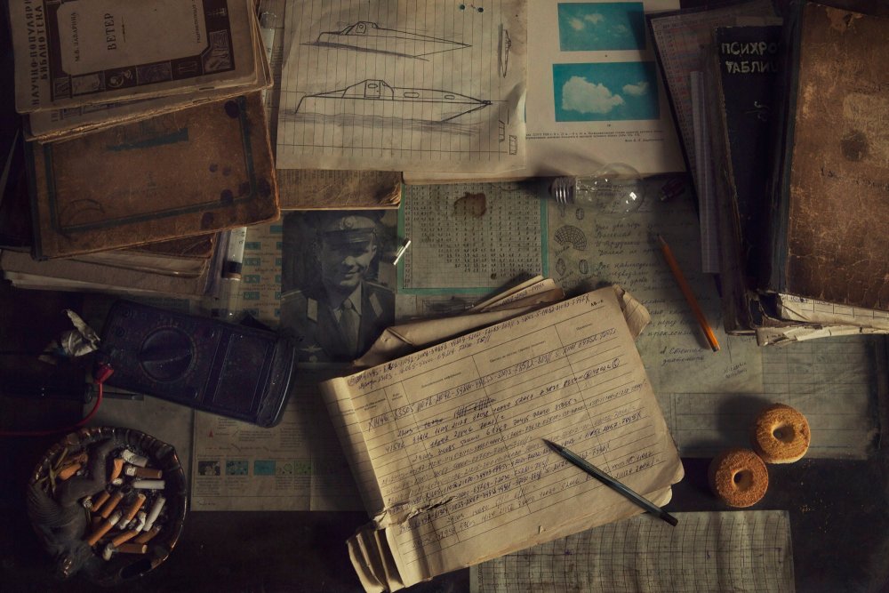 Перьевая ручка и блокнот